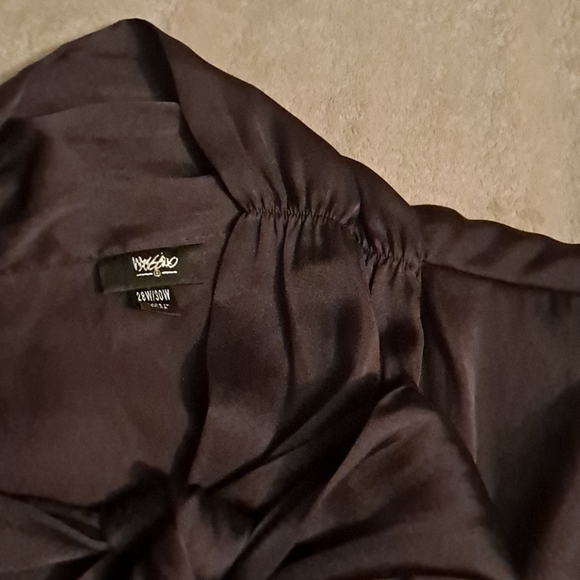 Short sleeved silky sheer blouse - Picture 5 of 7